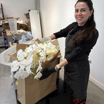 Bloom Gallery Flowers - Laura with the packaged bouquet - Florists Near Me - San Francisco, California Bloom Gallery Flowers - Laura with the packaged bouquet - Florists Near Me - San Francisco, California