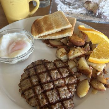42nd Street Cafe & Bistro - Sausage and perfect poached egg - New American Near Me - Seaview, Washington 42nd Street Cafe & Bistro - Sausage and perfect poached egg - New American Near Me - Seaview, Washington