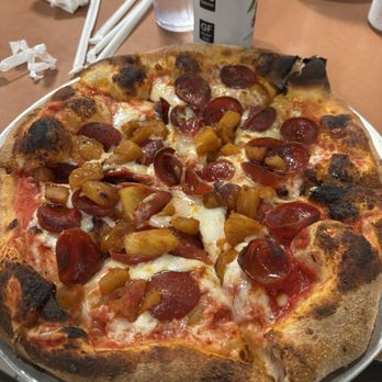 Encore pizzeria + Kitchen - Hot tropic - Pizza Near Me - Cape Girardeau, Missouri Encore pizzeria + Kitchen - Hot tropic - Pizza Near Me - Cape Girardeau, Missouri