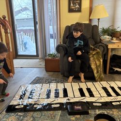 Soliloquy Piano Studio - Every now and then you just need to play music on the giant keyboard!