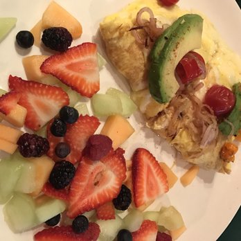 Eloise - California omelet makes for a hearty plate - Cafes Near Me - El Paso, Texas Eloise - California omelet makes for a hearty plate - Cafes Near Me - El Paso, Texas