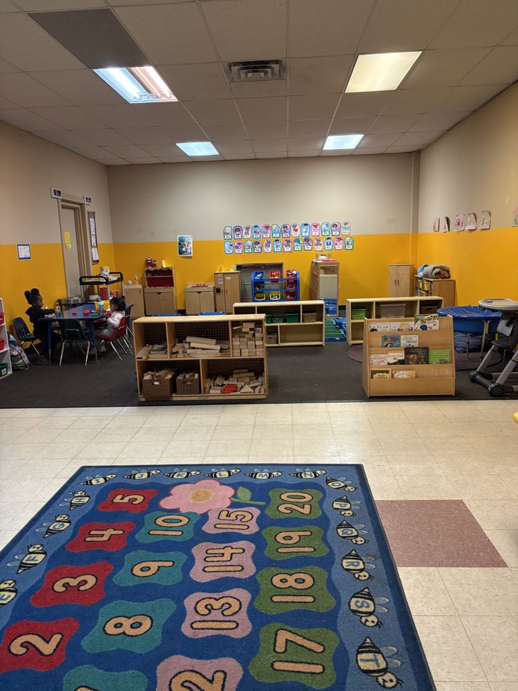 KiDversity Child Care Learning Center - childcare center in Sterling Heights, MI