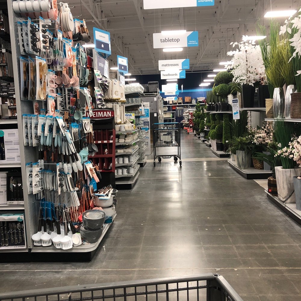 Nice big aisles Nice big aisles