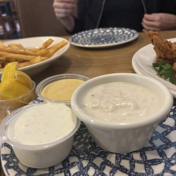 Chubby's - Clockwise: Taste of Everything sampler, sauce plate: honey mustard, cream-gravy and ranch, and fries - American Near Me - Dallas, Texas