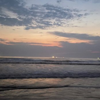 Ocean Beach - Sunset hour - Beaches Near Me - San Diego, California
