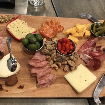 Share Cheesebar - Cheese Shops Near Me - Cincinnati, Ohio