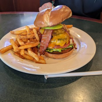Berd's Grill & Bar - Restaurants Near Me - Fairfield, Ohio Berd's Grill & Bar - Restaurants Near Me - Fairfield, Ohio