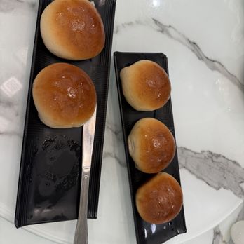 Dim Sum King - baked Steamed BBQ Pork Buns (M) - Dim Sum Near Me - Daly City, California Dim Sum King - baked Steamed BBQ Pork Buns (M) - Dim Sum Near Me - Daly City, California