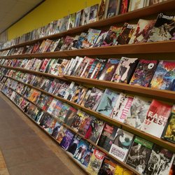 Cosmic Comics & Games - Comics!