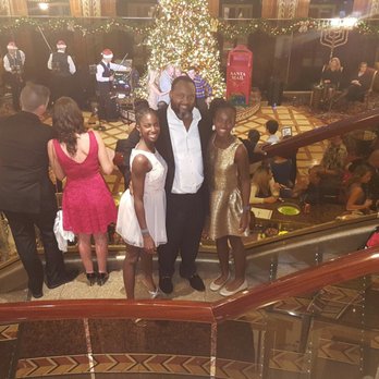 Carnival Conquest - Christmas Day - Travel Services Near Me Carnival Conquest - Christmas Day - Travel Services Near Me
