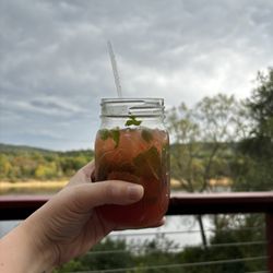 Que's Bar & River Deck - Tornado mojito