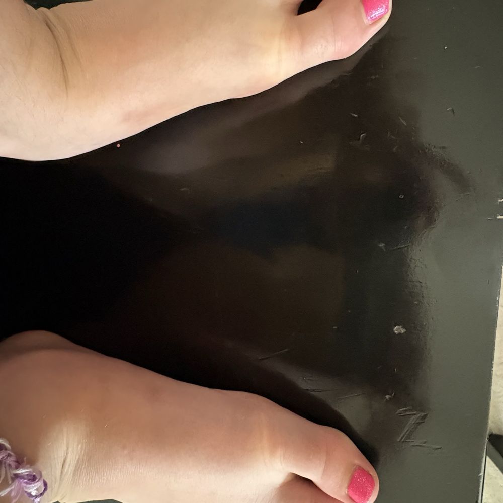 Bellagio Nails Lounge - Me feet. Sorry for the retakes of photos - Nail Salons Near Me - Springfield, Illinois Bellagio Nails Lounge - Me feet. Sorry for the retakes of photos - Nail Salons Near Me - Springfield, Illinois