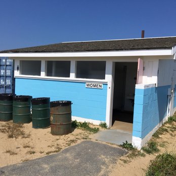 LeCount Hollow Beach - Real bathrooms! - Beaches Near Me - Wellfleet, Massachusetts