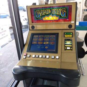 Mr. Bubbles Laundromat - Wells - Couple of machines here - Laundromat Near Me - Reno, Nevada