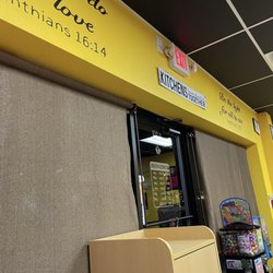 Silvia's Mexican Tacos & Snacks - Interior