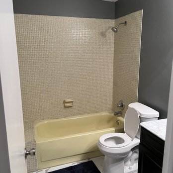 Done Right Refinishing - Old tub and tile. - Refinishing Services Near Me - Melbourne, Florida Done Right Refinishing - Old tub and tile. - Refinishing Services Near Me - Melbourne, Florida