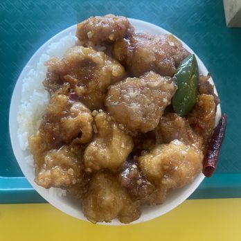 Hong Kong Fast Food - Orange chicken bowl (both spicy and regular orange chicken) - Chinese Near Me - Baldwin Park, California Hong Kong Fast Food - Orange chicken bowl (both spicy and regular orange chicken) - Chinese Near Me - Baldwin Park, California