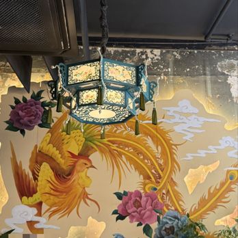 Phoenix Palace - Amazing decor - the eponymous Phoenix :) - Cantonese Near Me - New York, New York