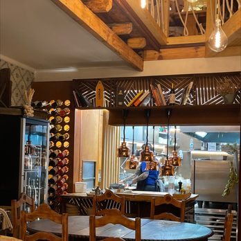 Casa Tradição - Kitchen - Restaurants Near Me - Lisbon, 11