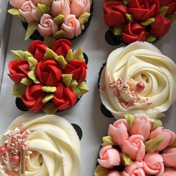 The Flower Cupcake - Cupcakes Near Me