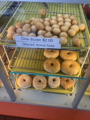 E T’s Donuts