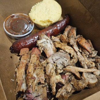 Uncle Earl's BBQ Bistro - Food Trucks Near Me - Portland, Oregon Uncle Earl's BBQ Bistro - Food Trucks Near Me - Portland, Oregon