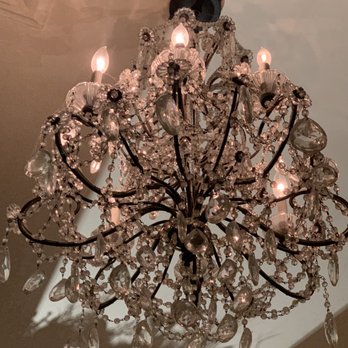 Ca'Bianca - Beautiful chandelier - Italian Near Me - Santa Rosa, California Ca'Bianca - Beautiful chandelier - Italian Near Me - Santa Rosa, California