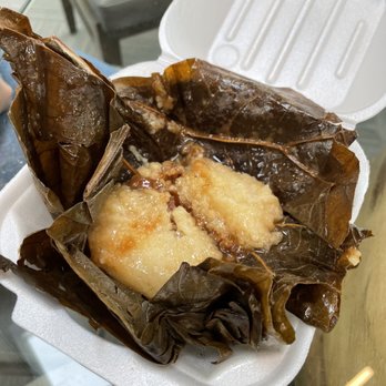 B.I. Tea & Dim Sum -  a plate of food - Bubble Tea Near Me - Chicago, Illinois