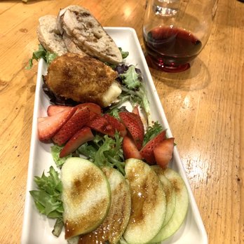 M'tucci's Moderno - Italian Near Me - Rio Rancho, New Mexico