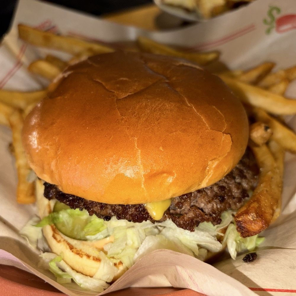 Chili's - Big Smasher Burger - American Near Me - Lincoln, Rhode Island