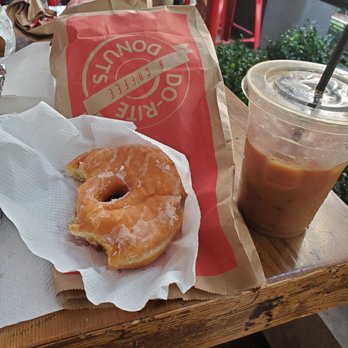 Do-Rite Donuts & Chicken - Vanilla Bean Glazed - Donuts Near Me - Chicago, Illinois