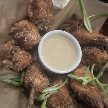 District - Oakland - Wings - Wine Bars Near Me - Oakland, California District - Oakland - Wings - Wine Bars Near Me - Oakland, California