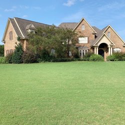 Ro's Lawn Care