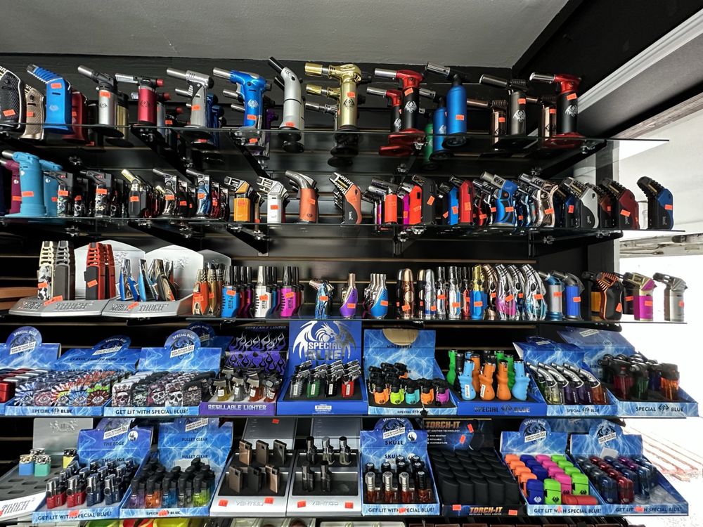 TOBACCO HUT Updated September 2024 853 North Hanover St, Carlisle