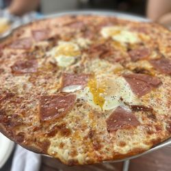 Grant Street Cafe - Breakfast pizza
