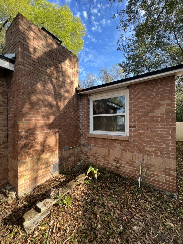 Slide of Rhino Exterior Power Washing