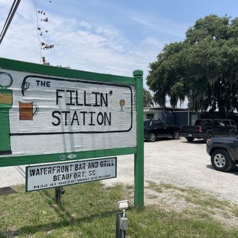 Fillin Station - A view from the road. Best dive bat with an even greater view. - Dive Bars Near Me - Beaufort, South Carolina Fillin Station - A view from the road. Best dive bat with an even greater view. - Dive Bars Near Me - Beaufort, South Carolina