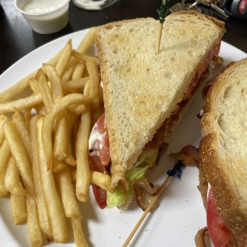 Mom's Diner - BLT on sourdough. So yummy - Diners Near Me - Pahrump, Nevada