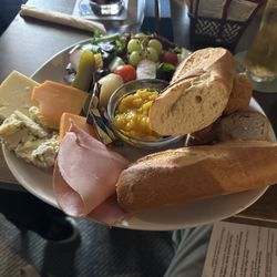 Black Dog - Ploughman's lunch