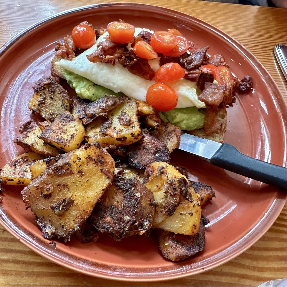 Poach 503 - Avocado toast and fried potatoes - Breakfast & Brunch Near Me - Manzanita, Oregon Poach 503 - Avocado toast and fried potatoes - Breakfast & Brunch Near Me - Manzanita, Oregon
