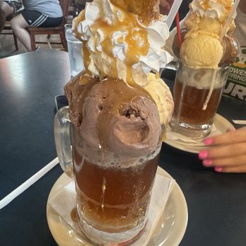 Fitz's - Gooey Looey Float - New American Near Me - Saint Louis, Missouri