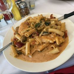 19th Hole Cafe - Vodka pasta with chicken and hot cherry peppers