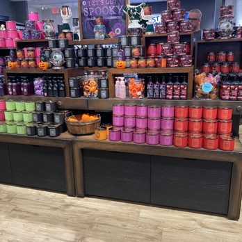 Bath & Body Works - Cosmetics & Beauty Supply Near Me - Sacramento, California Bath & Body Works - Cosmetics & Beauty Supply Near Me - Sacramento, California