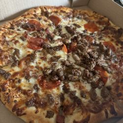 Moontower Bar & Grill - Meats pizza!