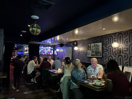 Bartley Dunnes by null