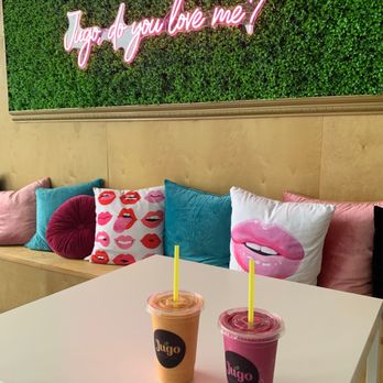Jugo Acai & Juice Bar - Feeling Peachy and Pitaya Passion - Juice Bars & Smoothies Near Me - San Antonio, Texas