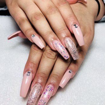 D'lux Nails and Spa - Nail Salons Near Me - Happy Valley, Oregon D'lux Nails and Spa - Nail Salons Near Me - Happy Valley, Oregon