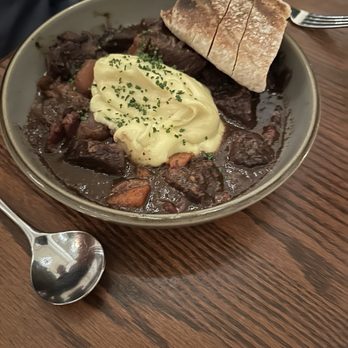 Brasserie La Banque - Boeuf Bourguignon - French Near Me - Charleston, South Carolina Brasserie La Banque - Boeuf Bourguignon - French Near Me - Charleston, South Carolina