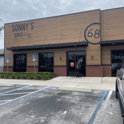 Sonny's BBQ - Outside