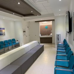 Ariel Grobman, MD - The modern interior of our Hollywood office enhances the patient experience.